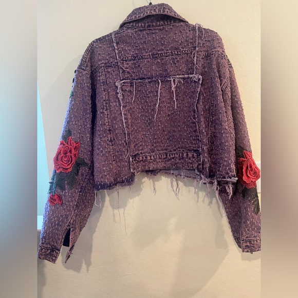 NEW Nikki Lund Bloom Floral Appliqué Texture Denim Jacket - Picture 5 of 8